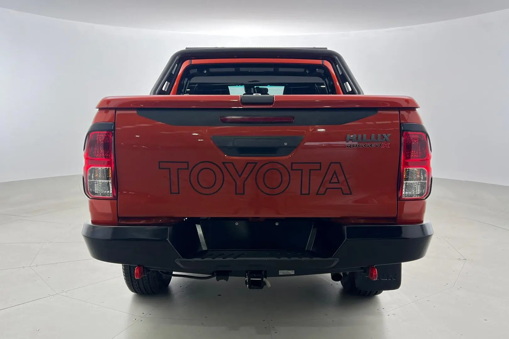 2019 Toyota Hilux Gallery Image 6
