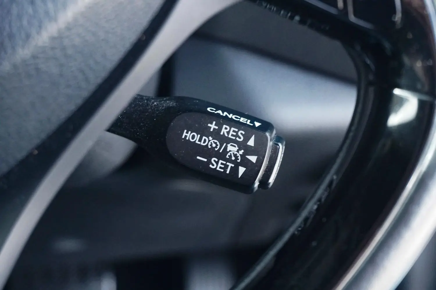 2022 Toyota C-HR Gallery Image 9
