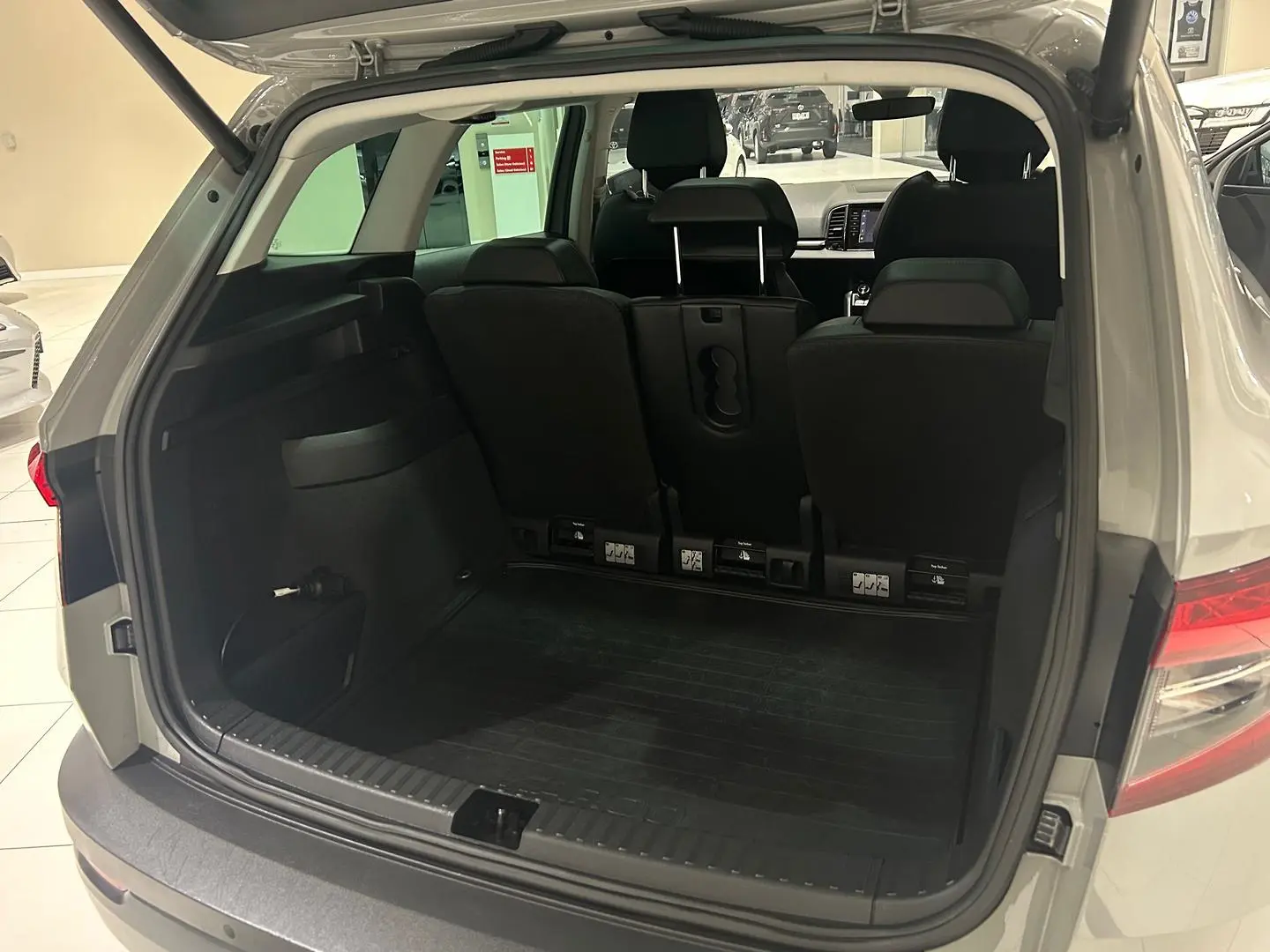 2021 SKODA Karoq Gallery Image 14