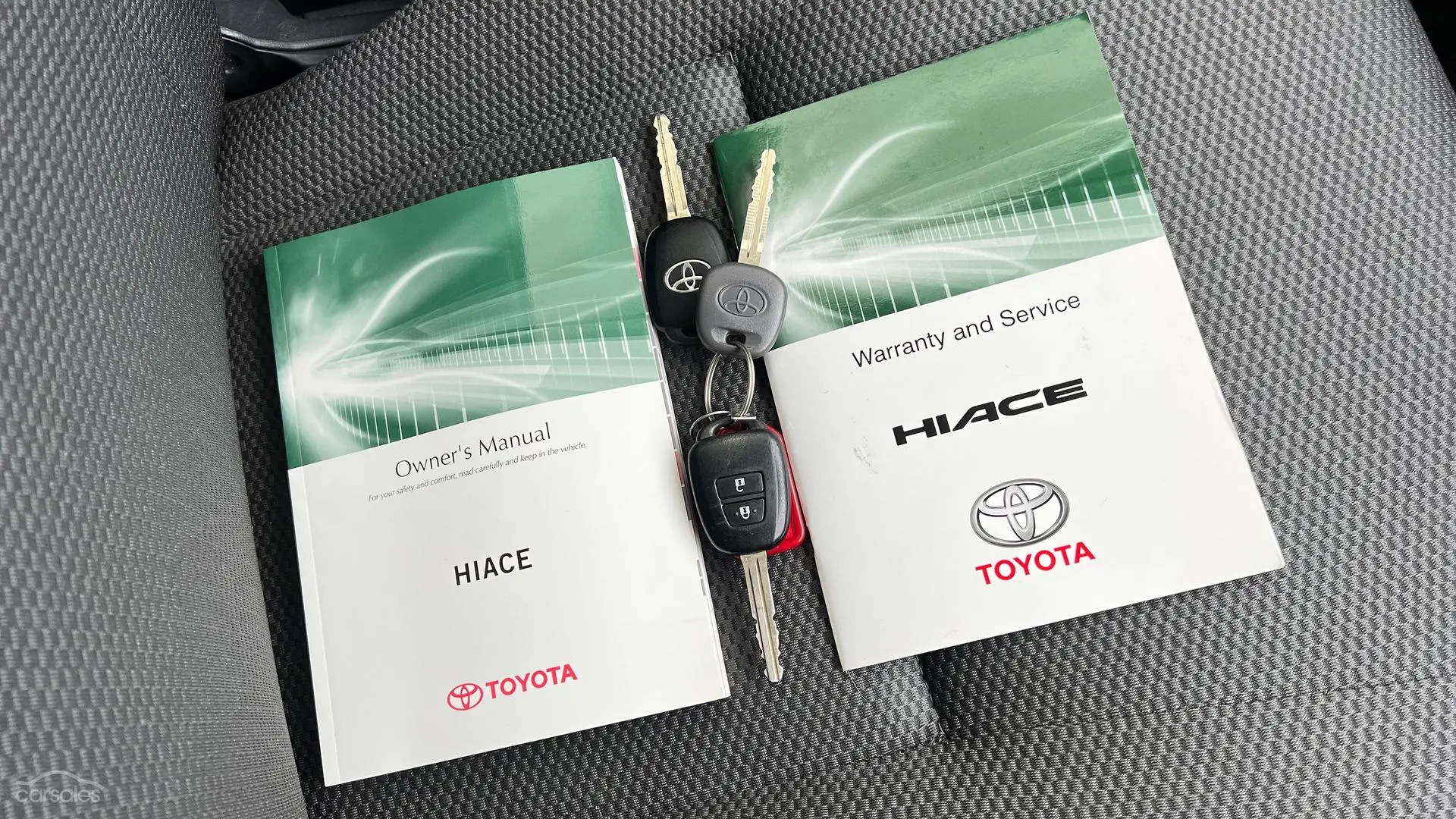 2017 Toyota Hiace Image 20