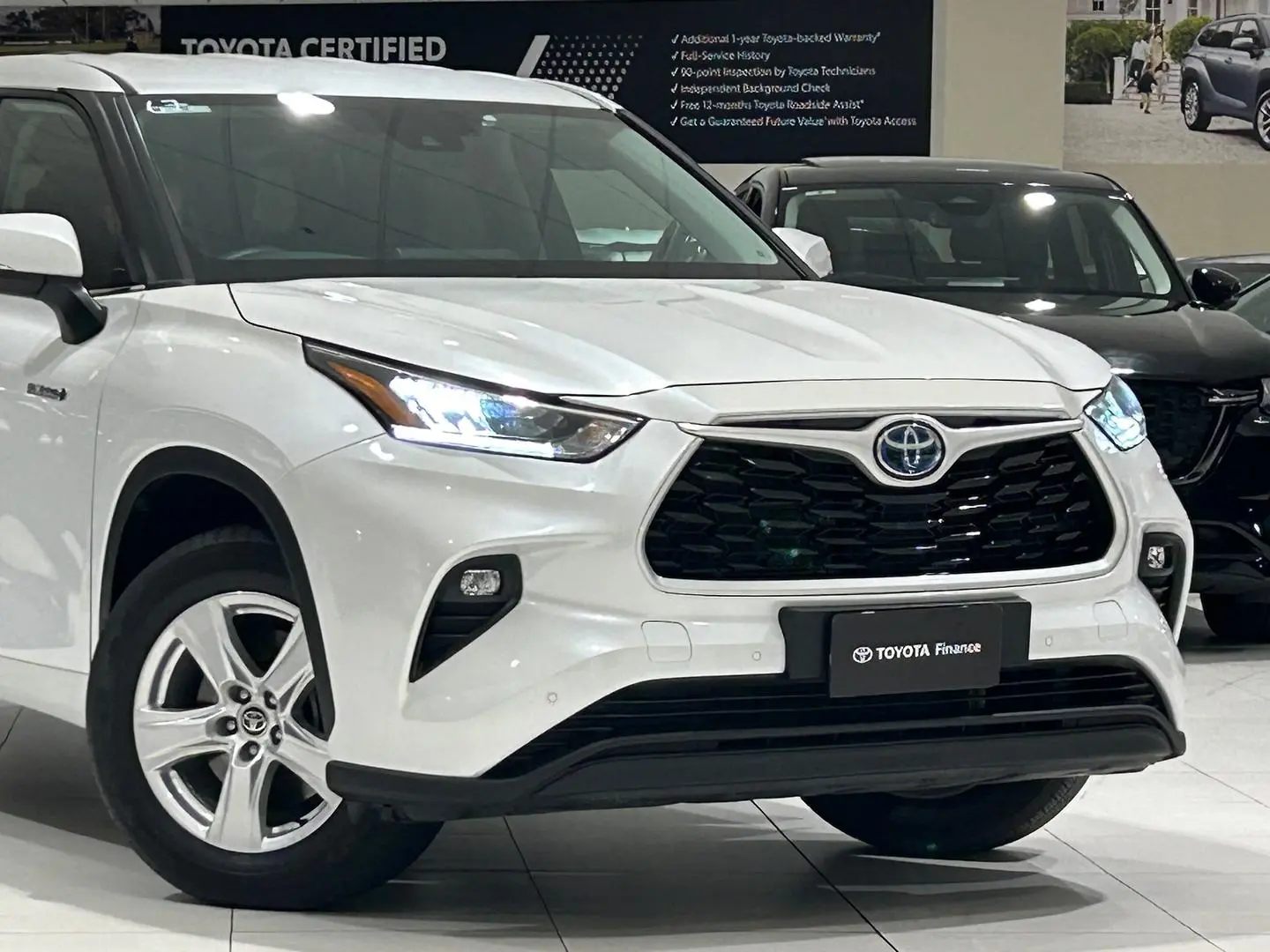 2023 Toyota Kluger Gallery Image 3