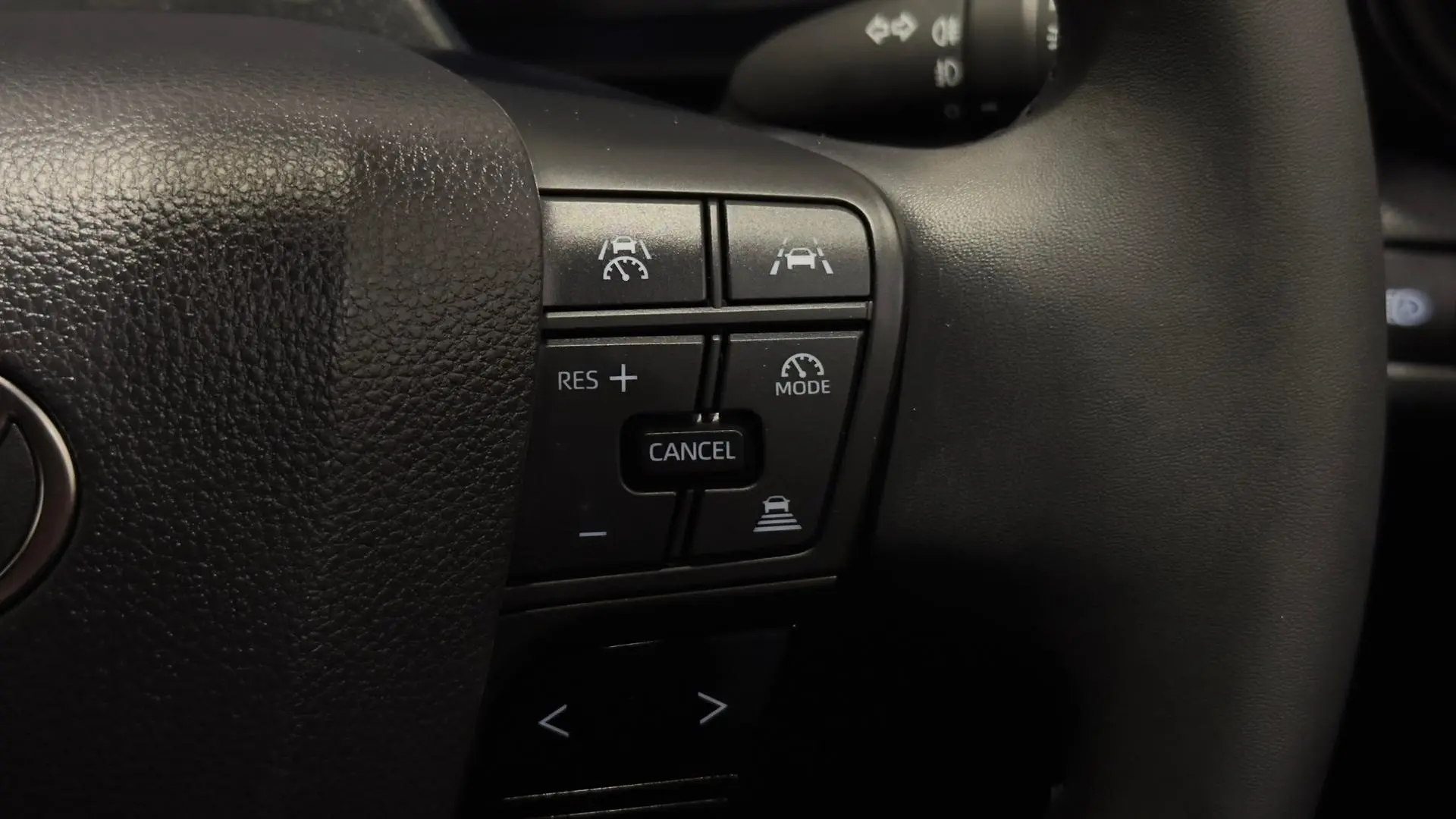 2024 Toyota C-HR Gallery Image 18