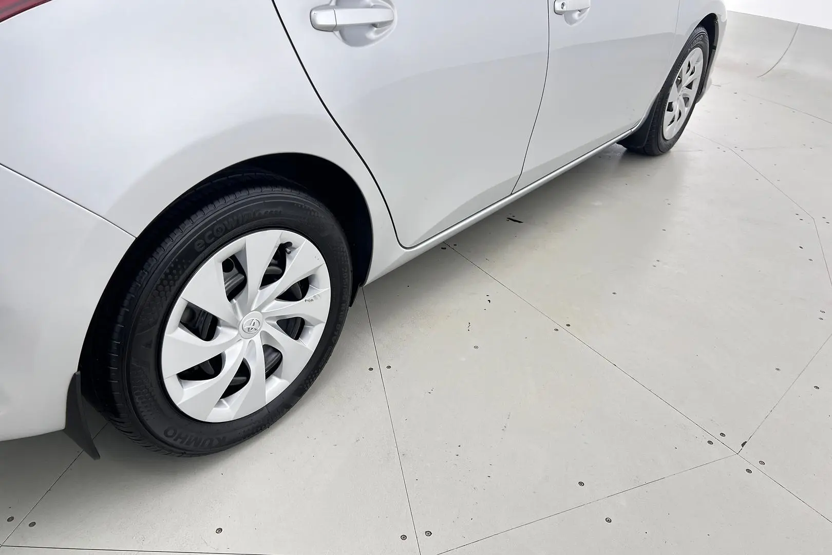 2016 Toyota Corolla Gallery Image 4