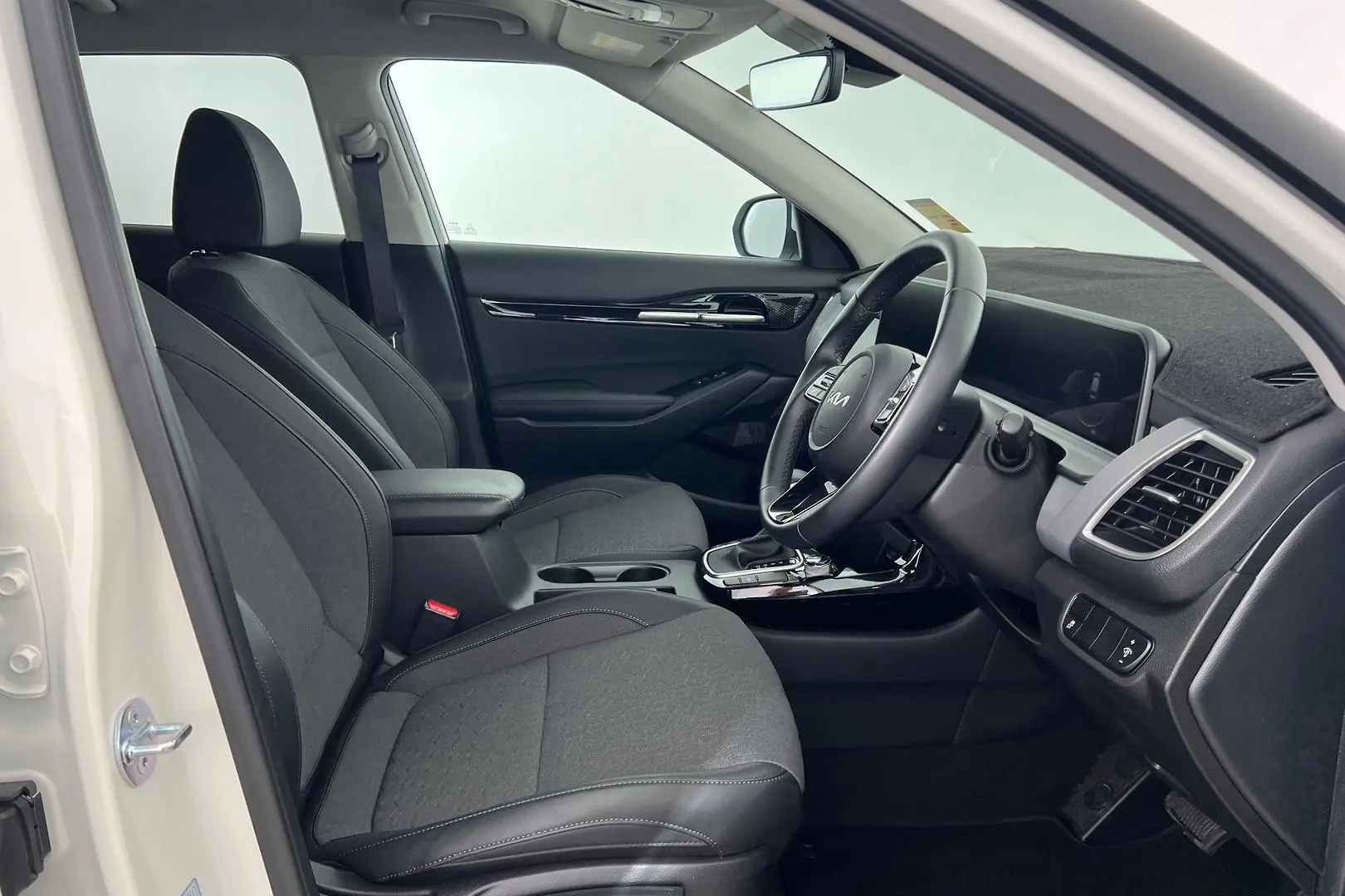 2023 Kia Seltos Gallery Image 11
