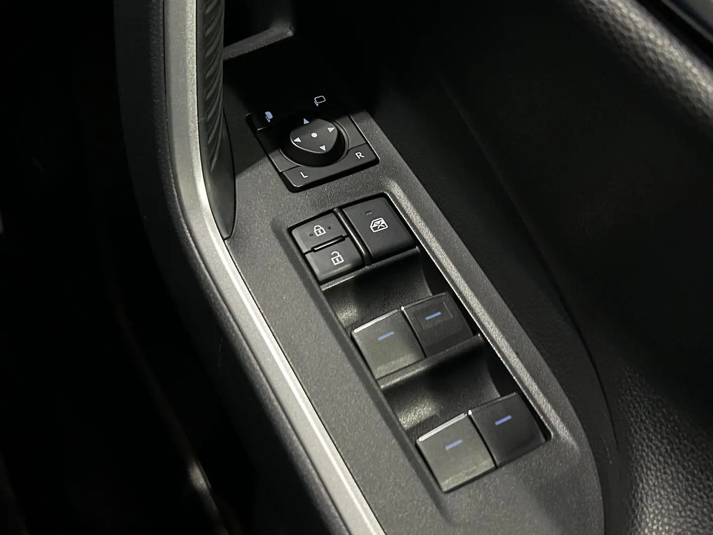 2024 Toyota RAV4 Gallery Image 22