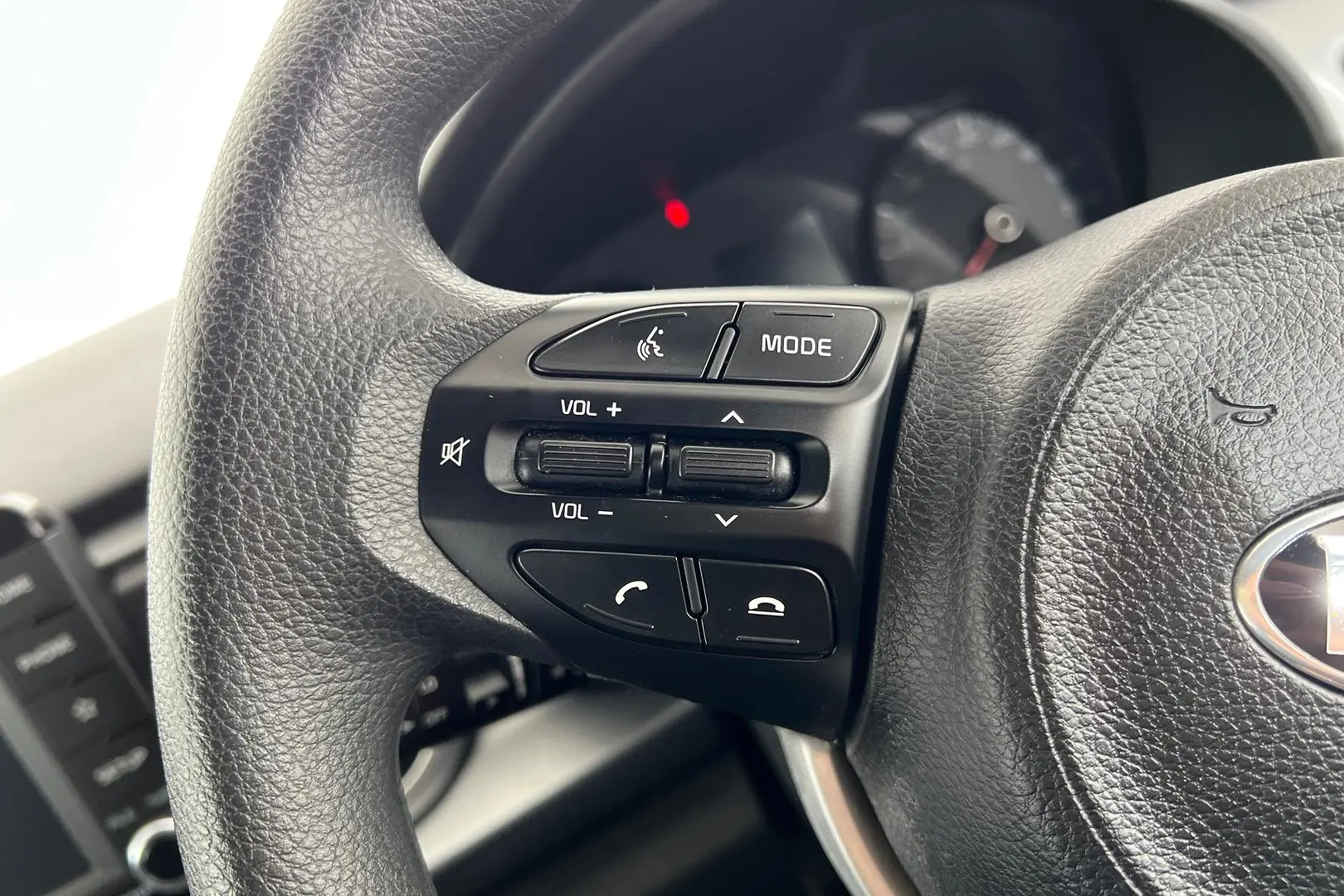 2019 Kia Rio Gallery Image 14
