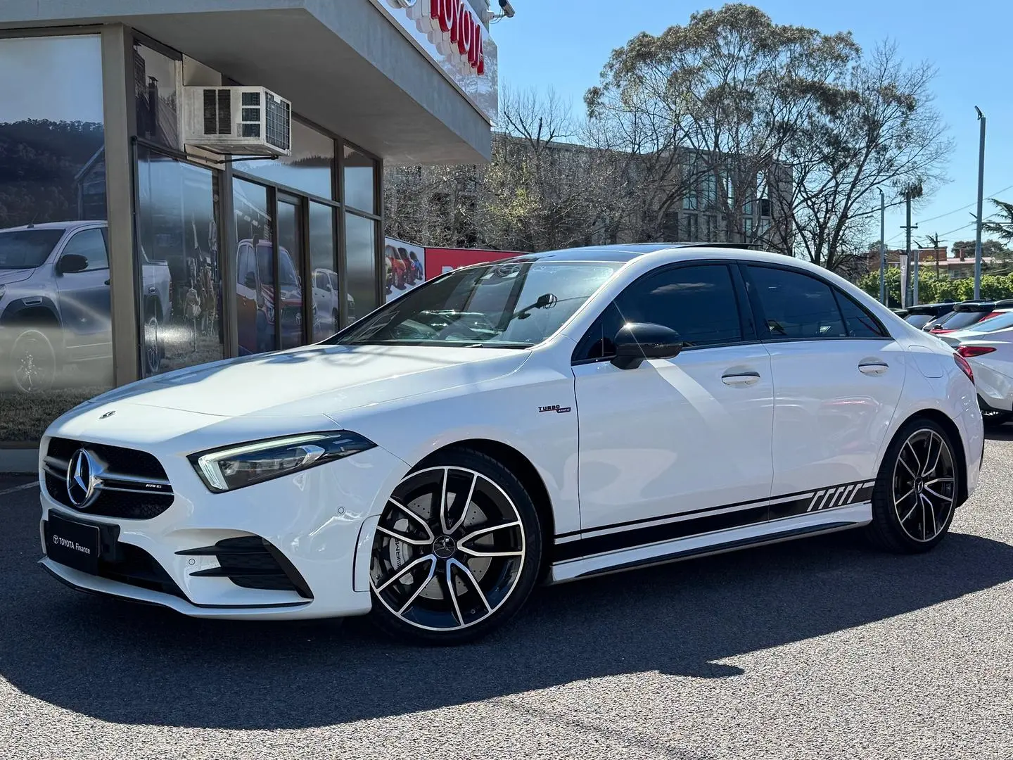 2021 Mercedes-Benz A-Class Gallery Image 10
