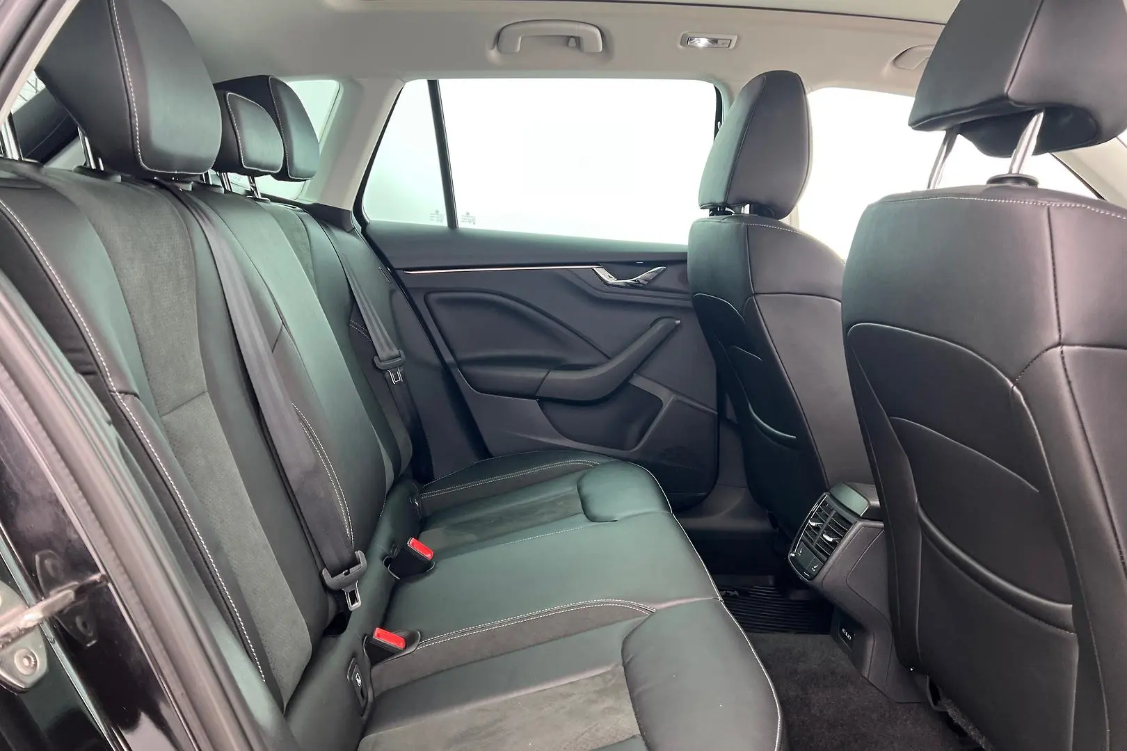2021 SKODA Kamiq Gallery Image 19