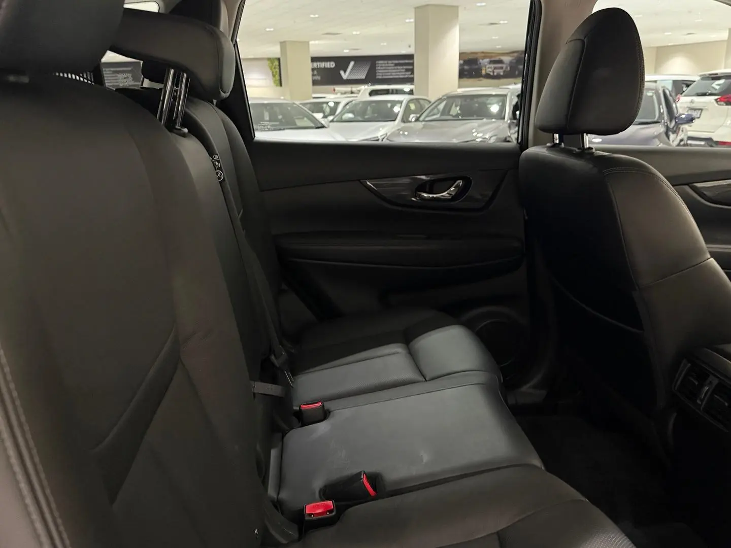 2020 Nissan X-TRAIL Gallery Image 13