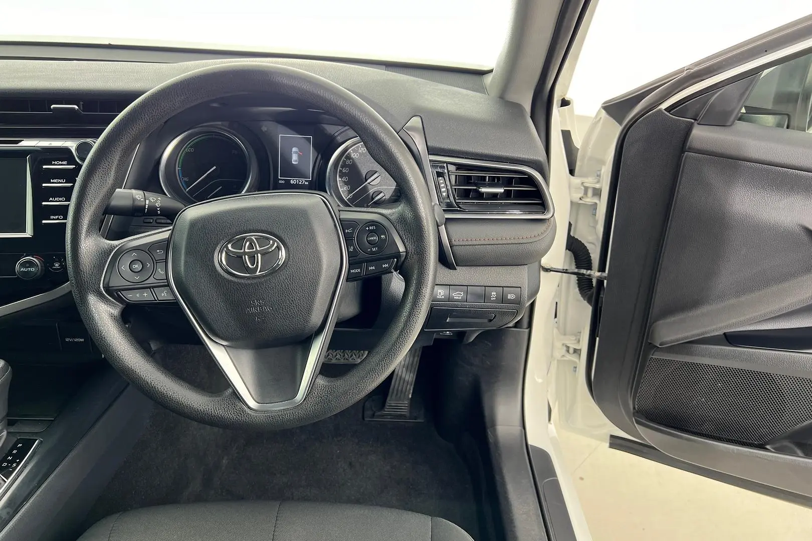 2019 Toyota Camry Image 15