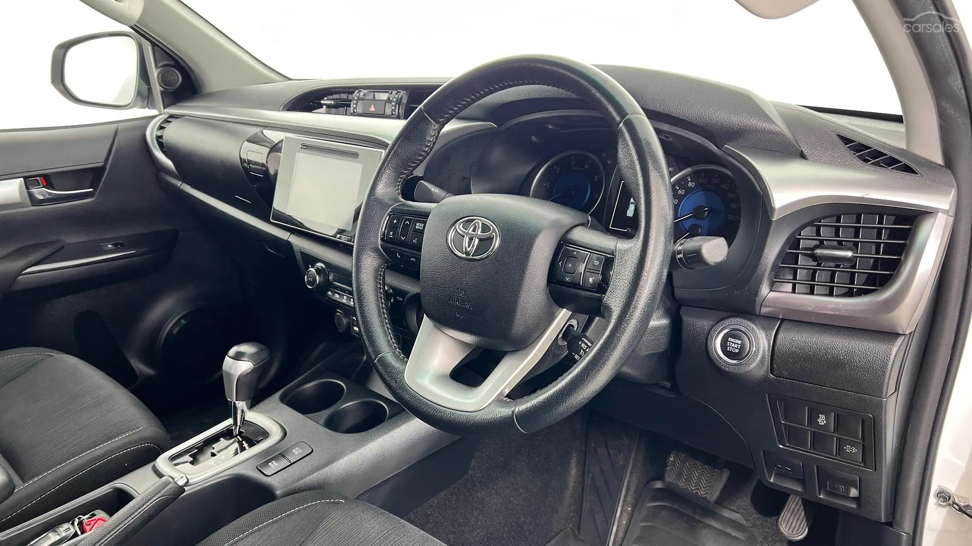 2019 Toyota Hilux Image 13
