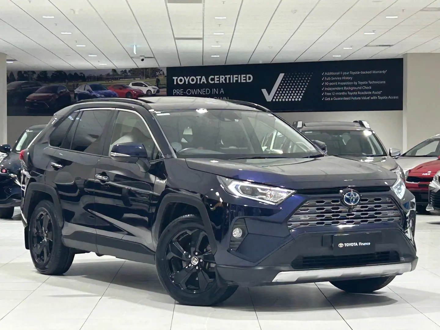 2020 Toyota RAV4 Gallery Image 1