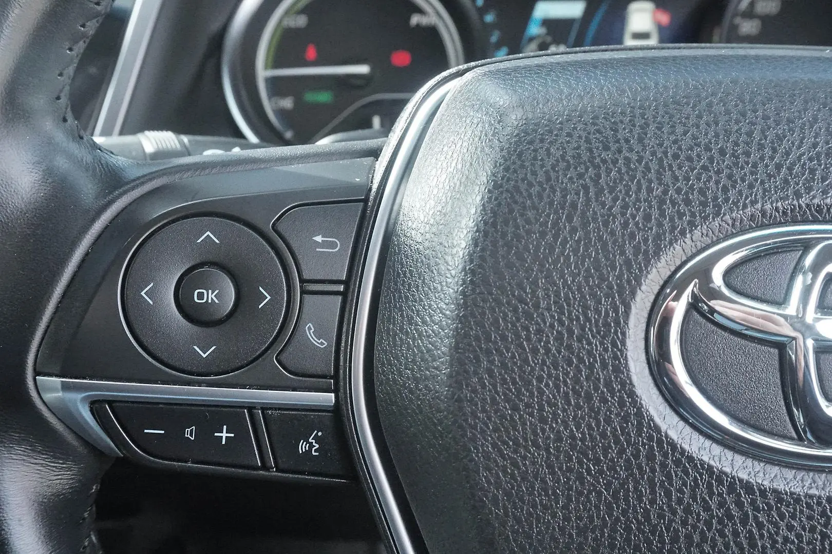 2018 Toyota Camry Gallery Image 11
