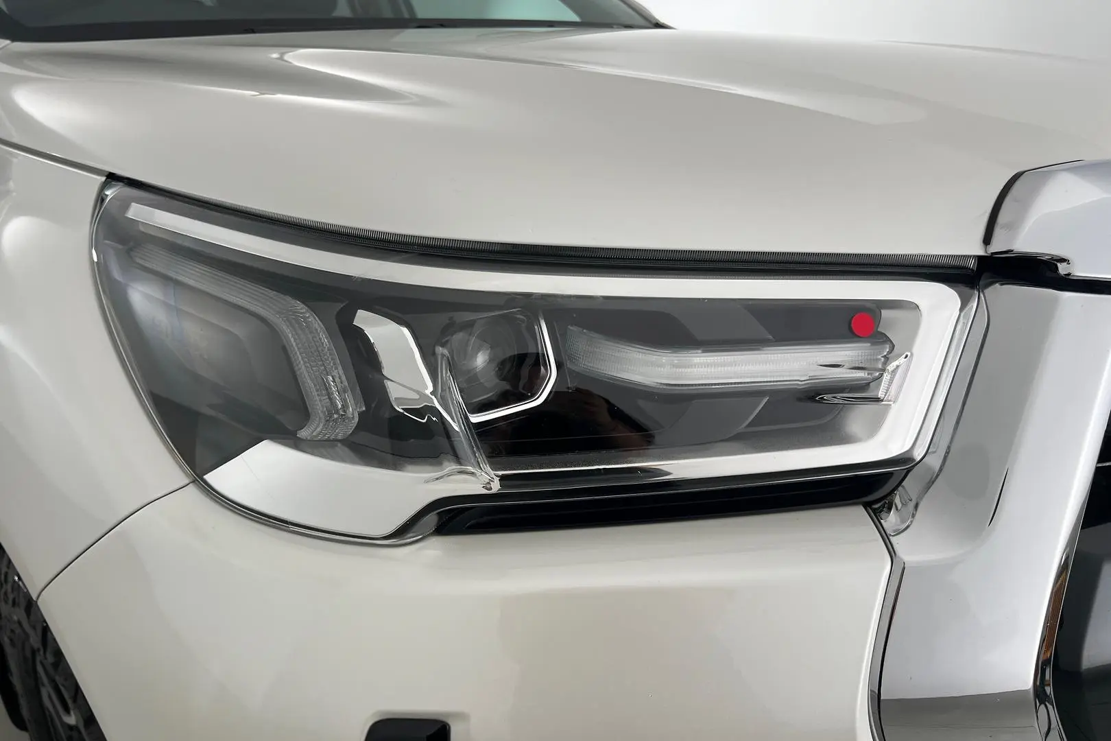 2020 Toyota Hilux Gallery Image 23