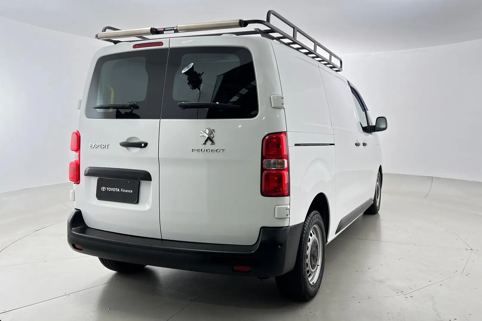 2020 Peugeot Expert Gallery Image 7