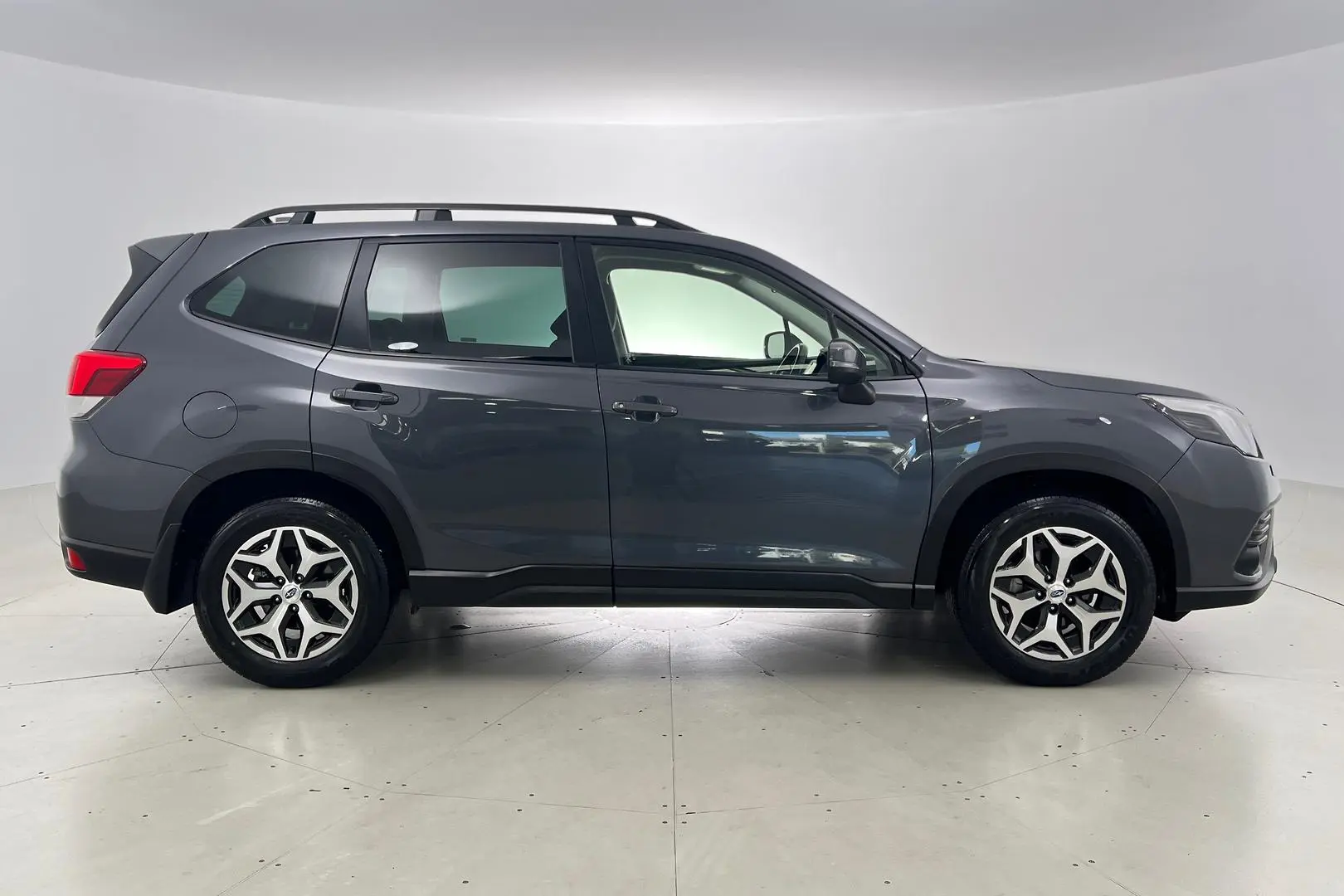 2023 Subaru Forester Gallery Image 3