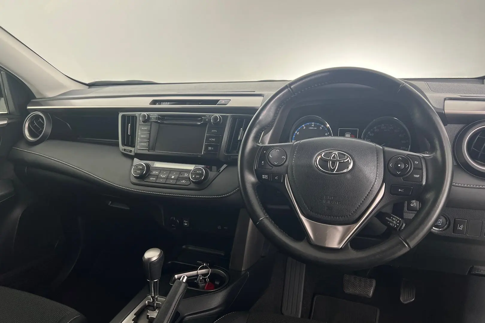 2018 Toyota Rav4 Gallery Image 11