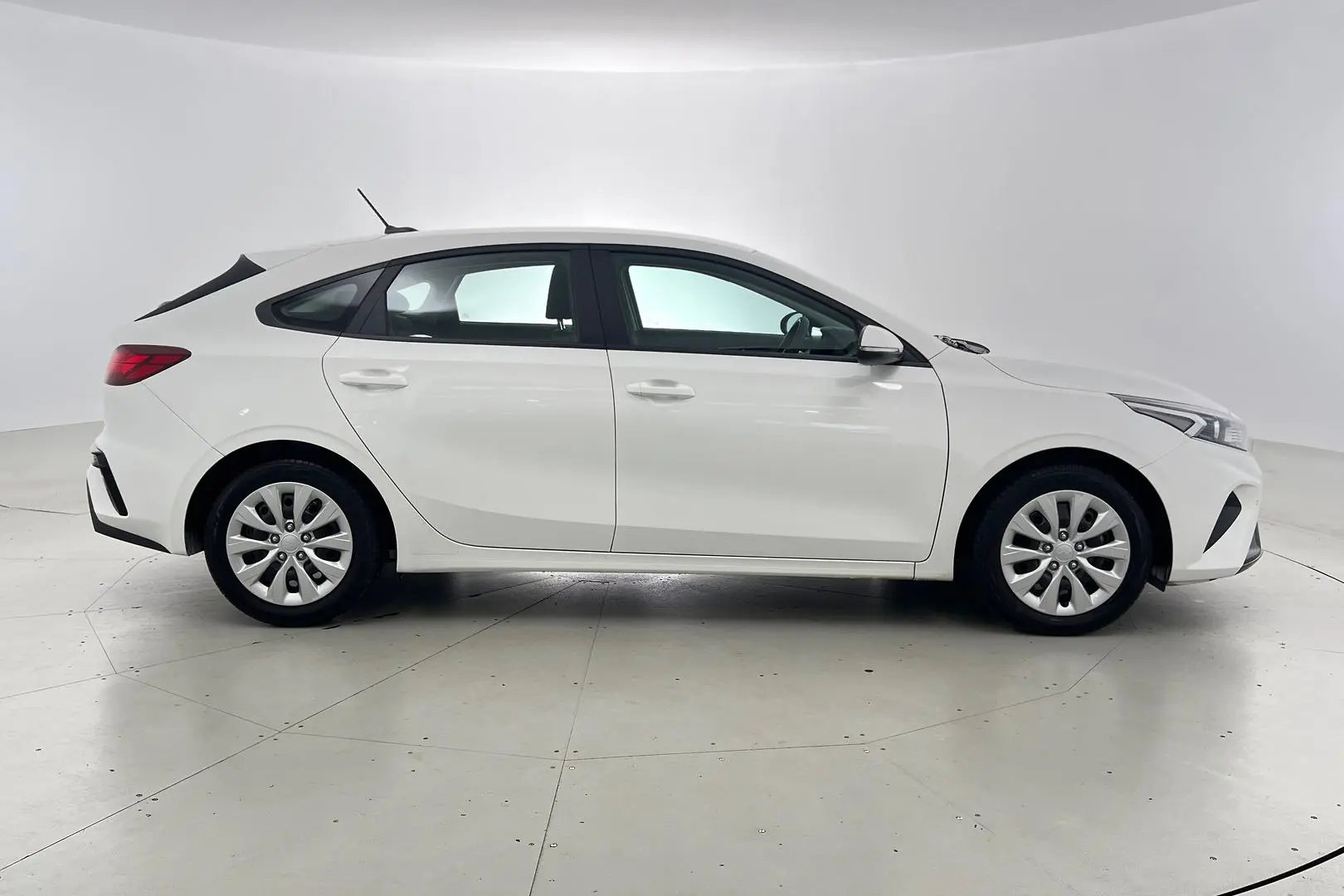 2023 Kia Cerato Gallery Image 2