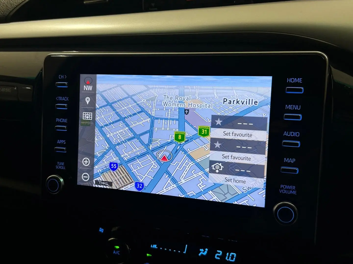 2021 Toyota Hilux Gallery Image 16