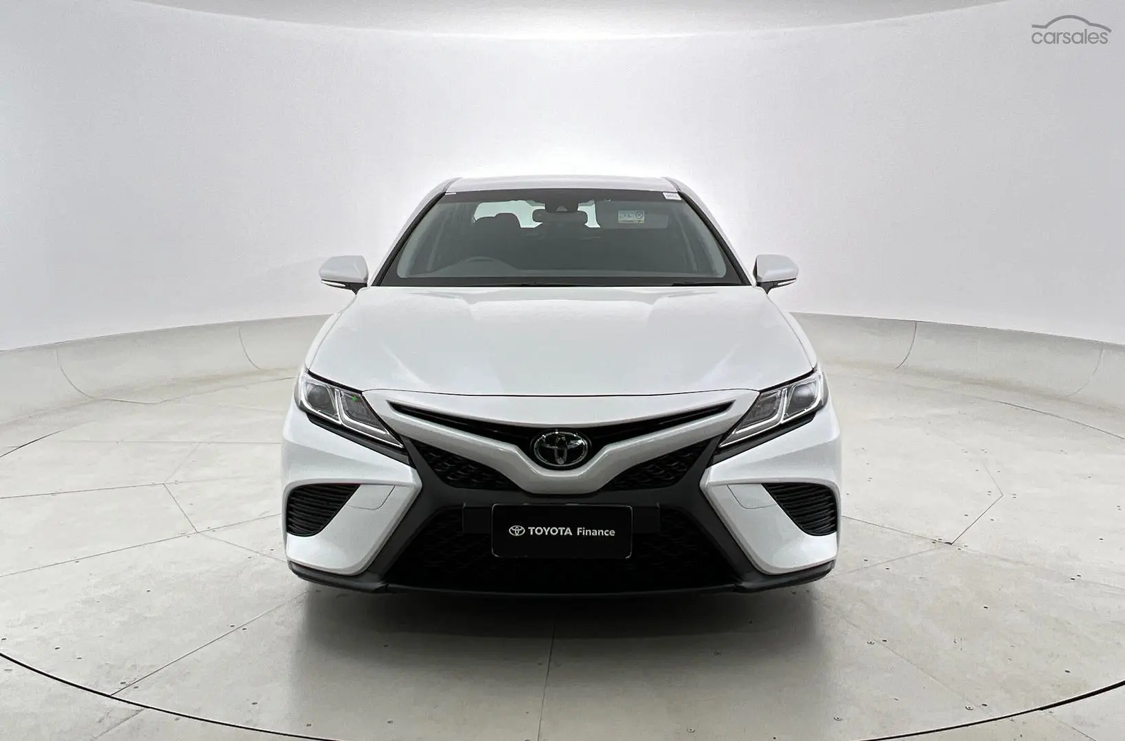 2019 Toyota Camry Image 9