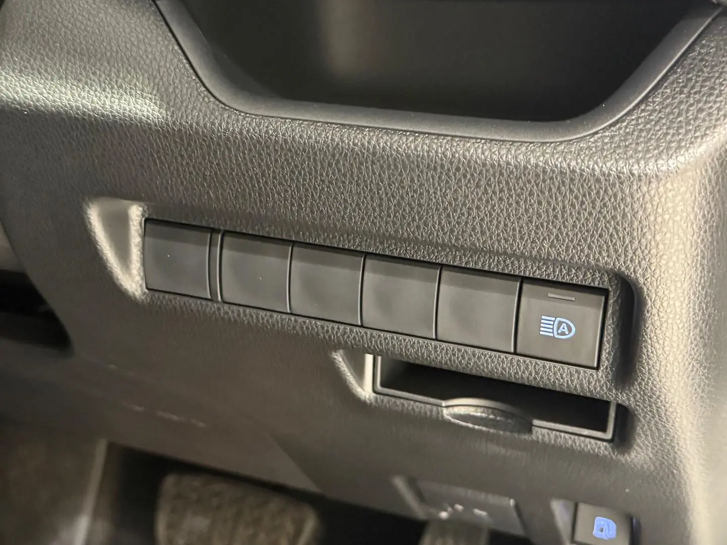 2021 Toyota RAV4 Gallery Image 20