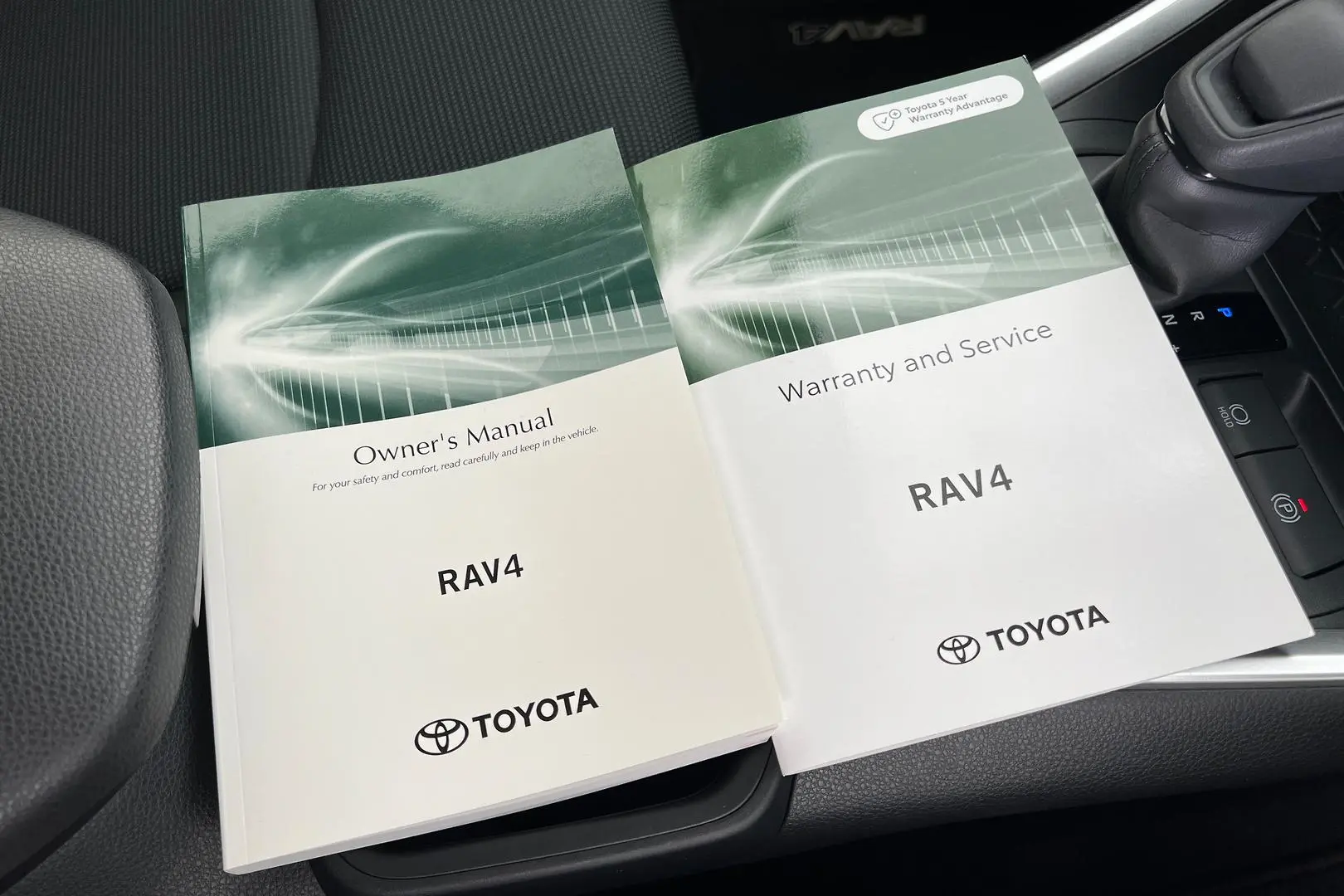 2024 Toyota RAV4 Gallery Image 18