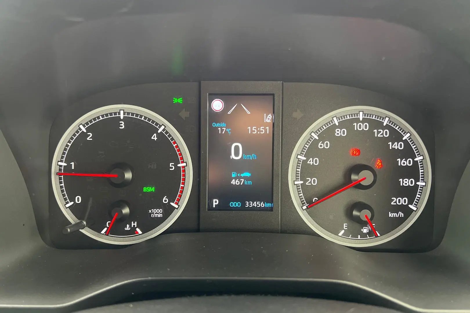 2021 Toyota Hiace Gallery Image 18
