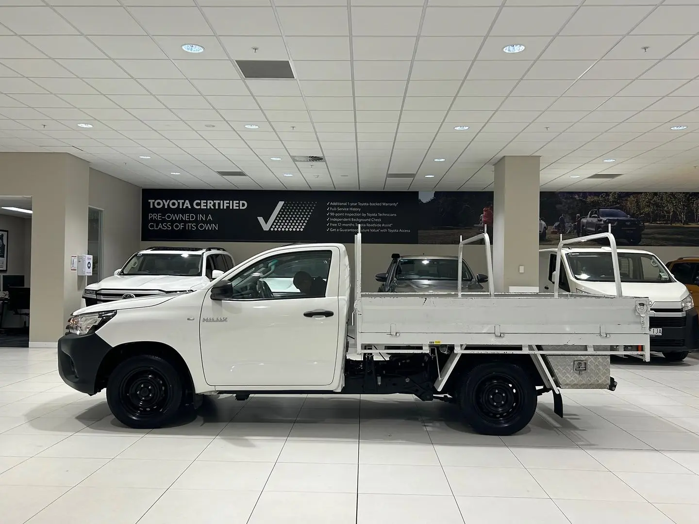 2016 Toyota Hilux Gallery Image 6