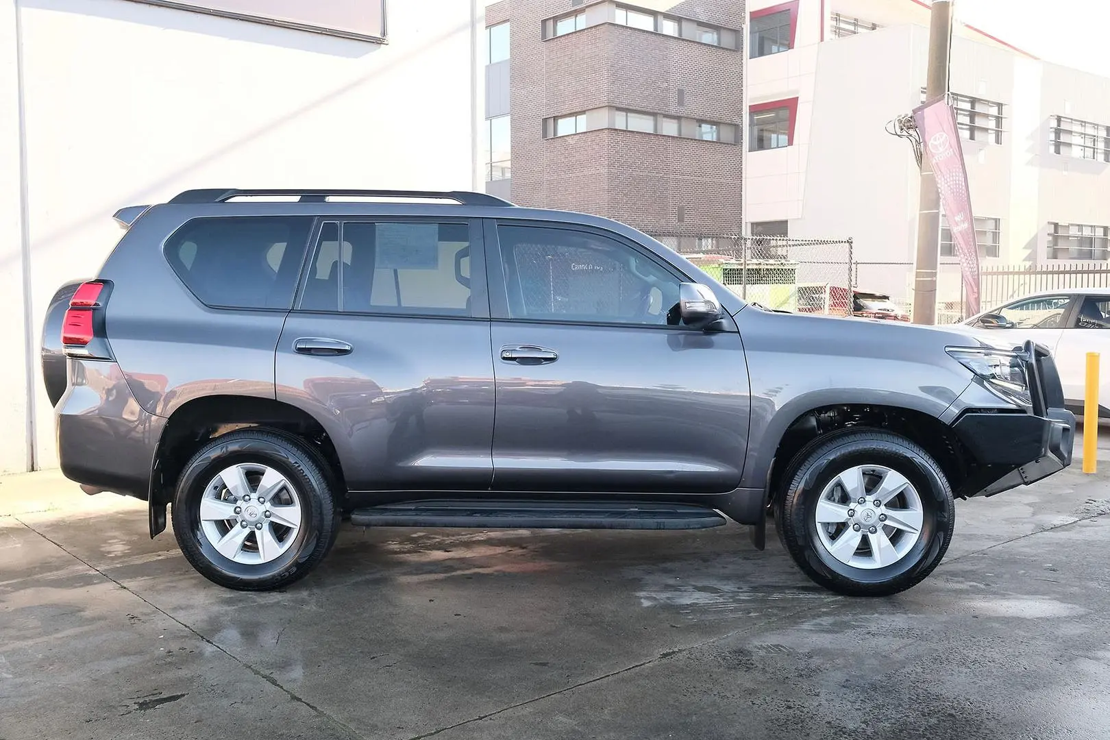 2019 Toyota Landcruiser Prado Gallery Image 5