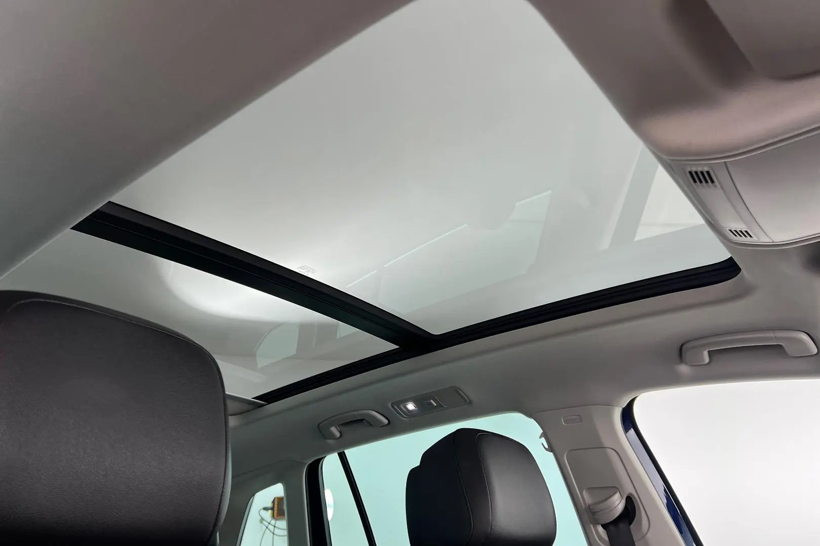 2019 Volkswagen Tiguan Gallery Image 8