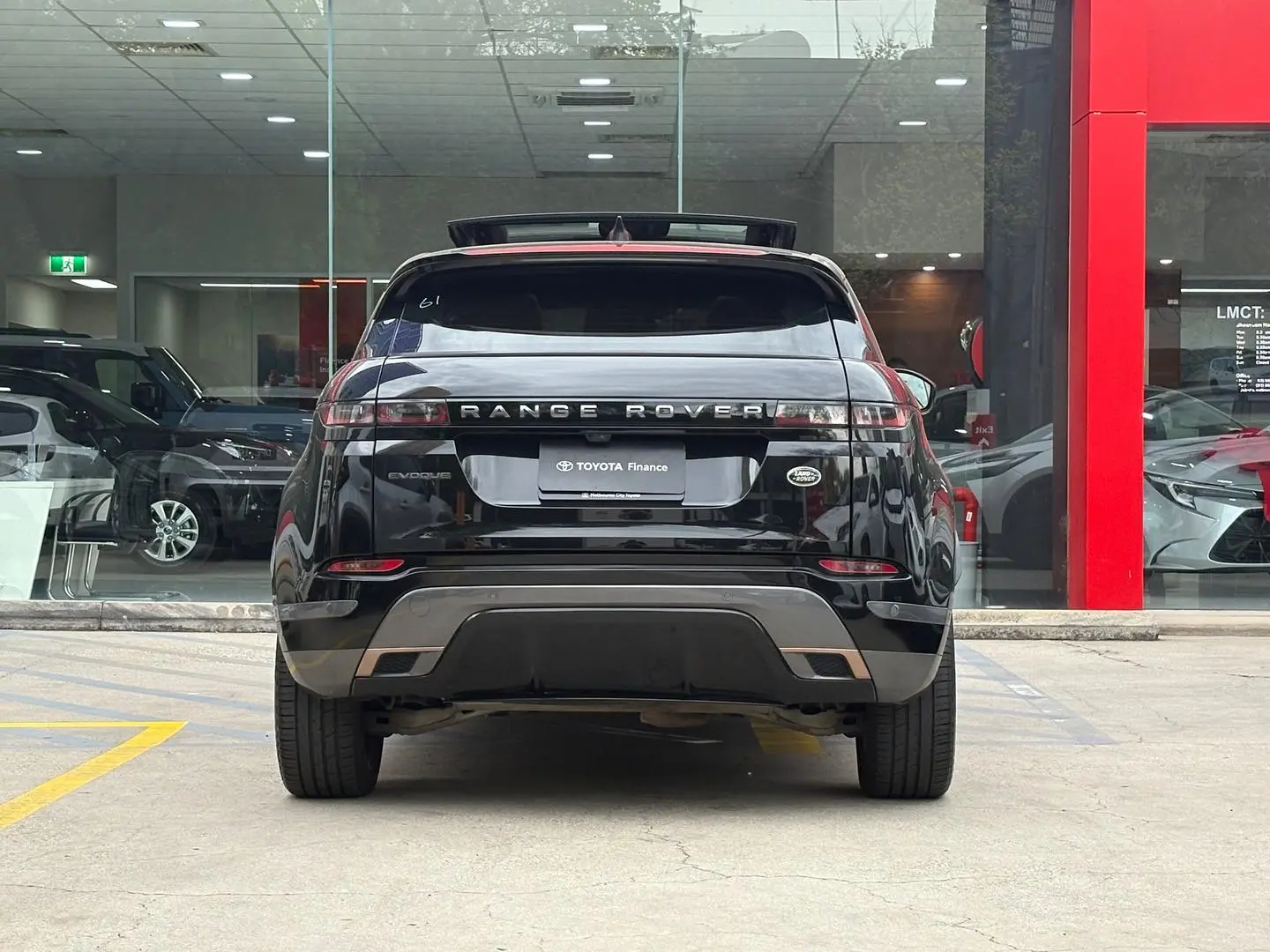 2021 Land Rover Range Rover Evoque Gallery Image 9