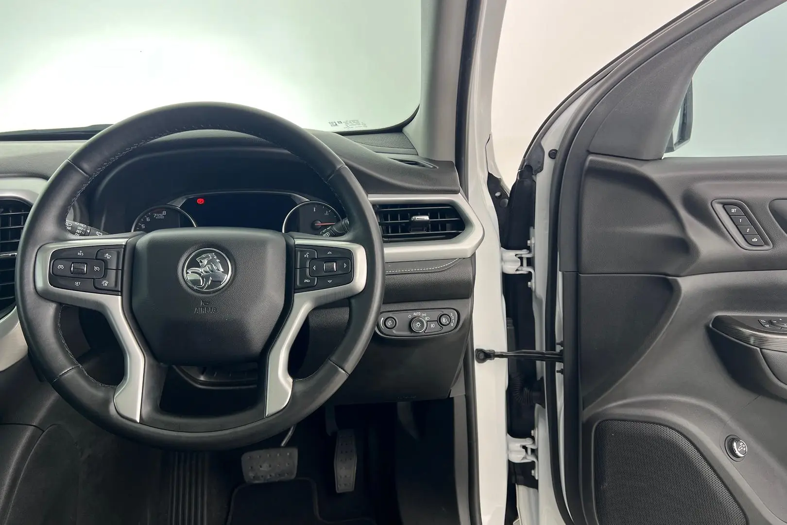 2019 Holden Acadia Gallery Image 16