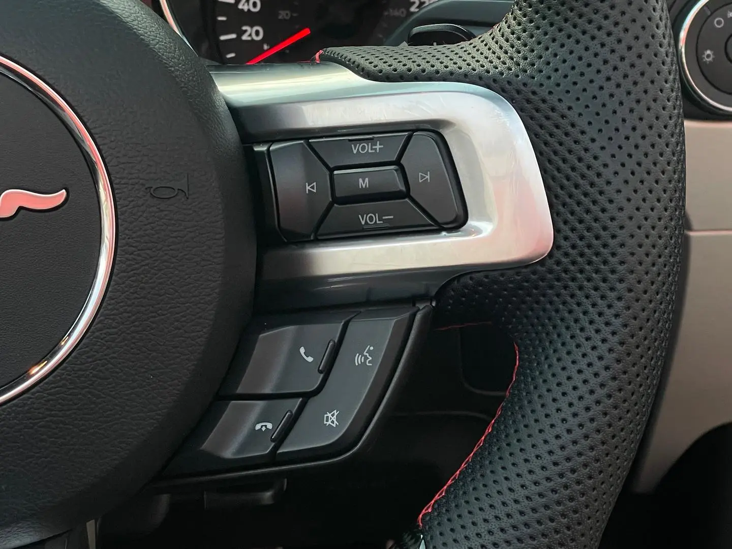 2017 Ford Mustang Gallery Image 20