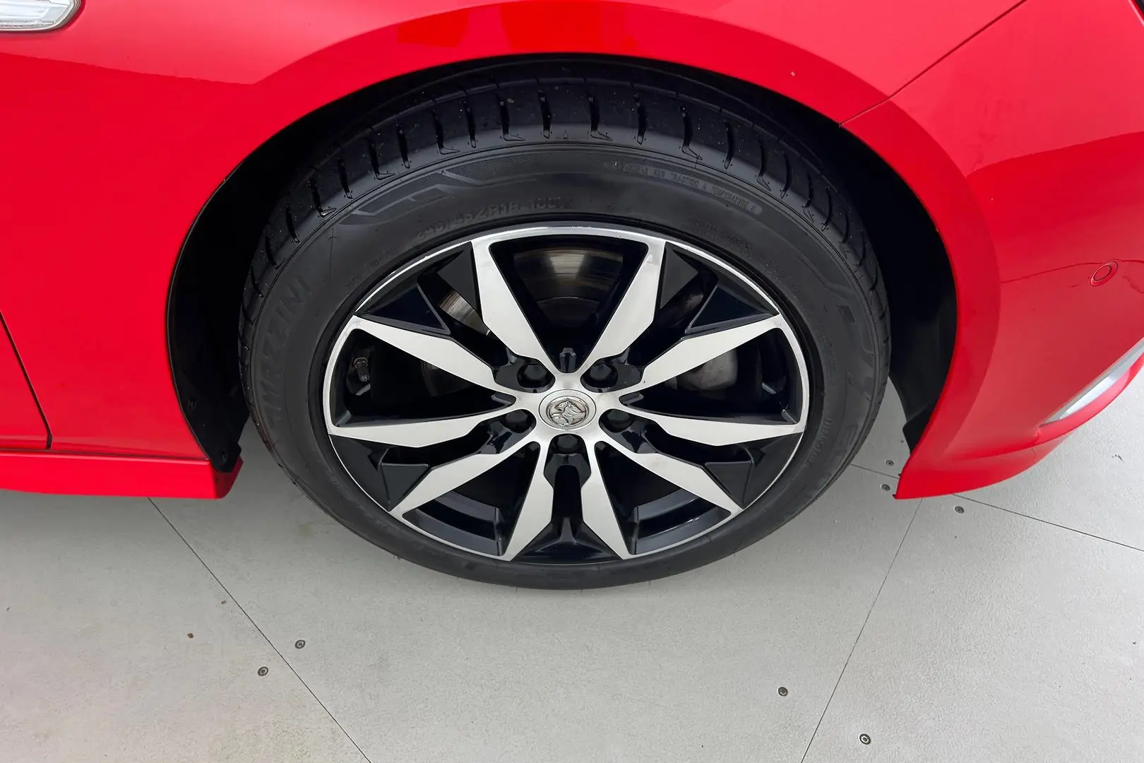 2019 Holden Commodore Gallery Image 23