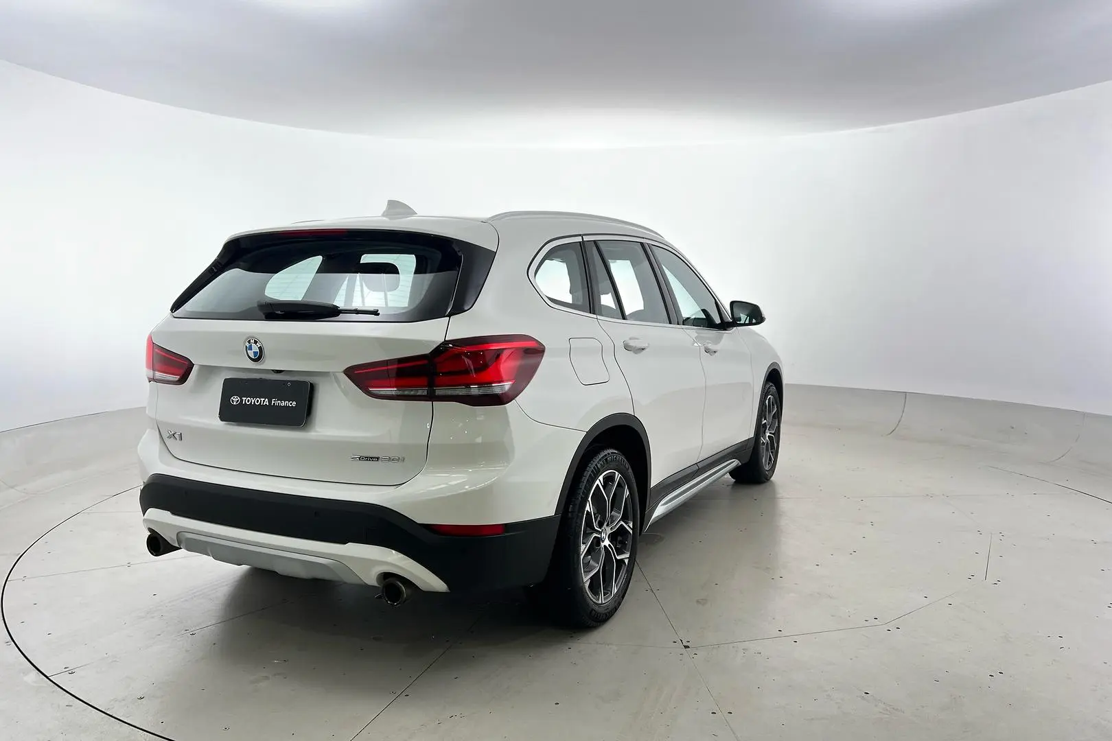 2021 BMW X1 Gallery Image 4