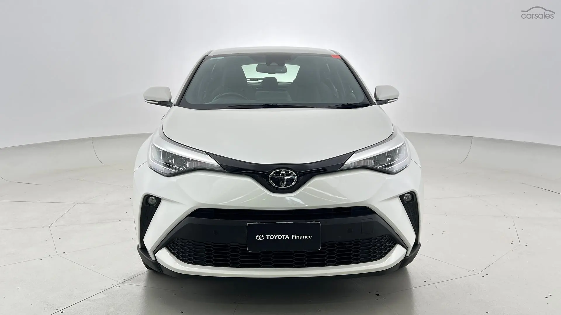 2021 Toyota C-HR Image 2