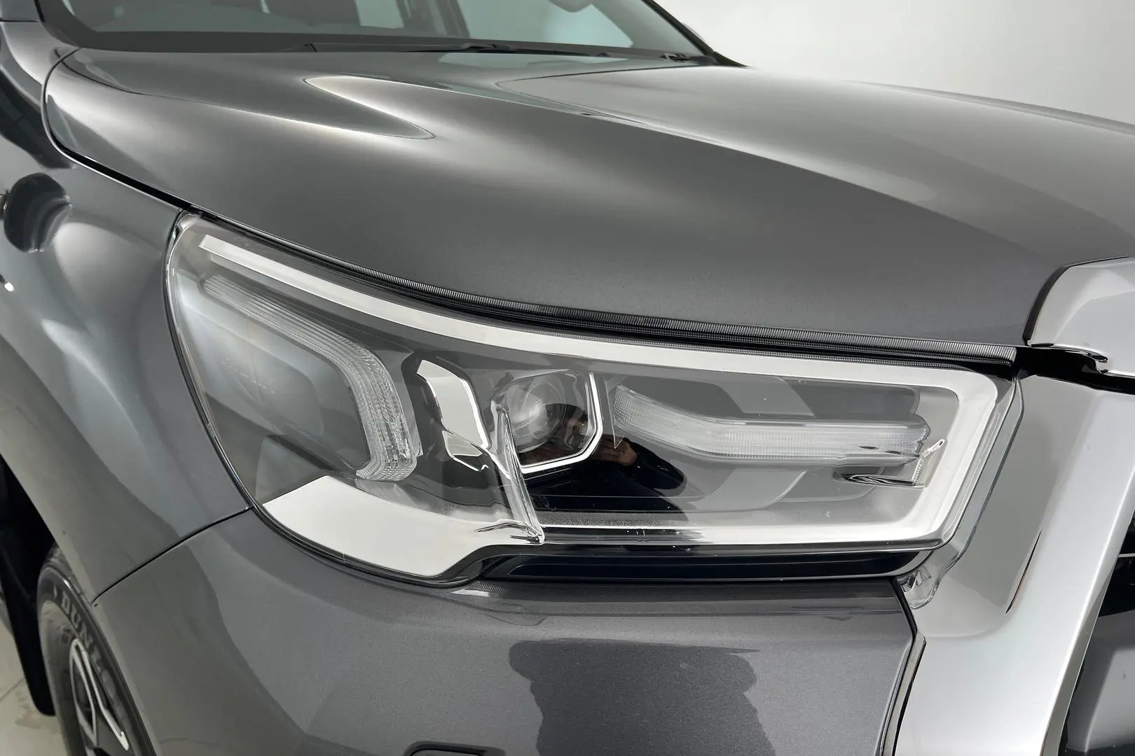 2023 Toyota Hilux Gallery Image 2