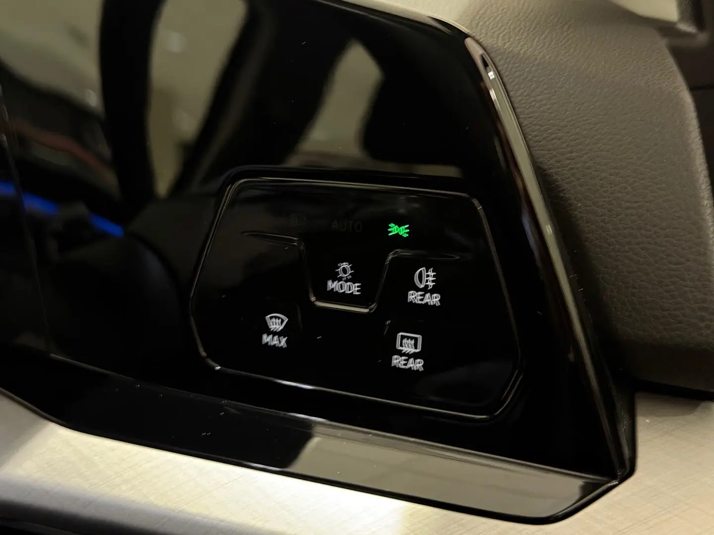 2023 Volkswagen Golf Gallery Image 24