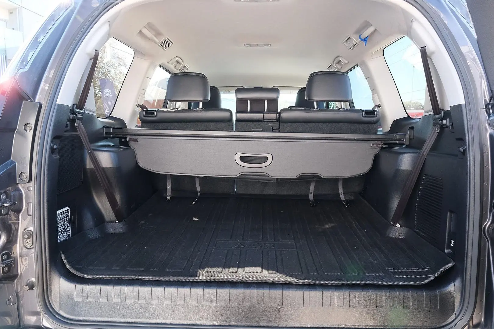 2020 Toyota Landcruiser Prado Gallery Image 11