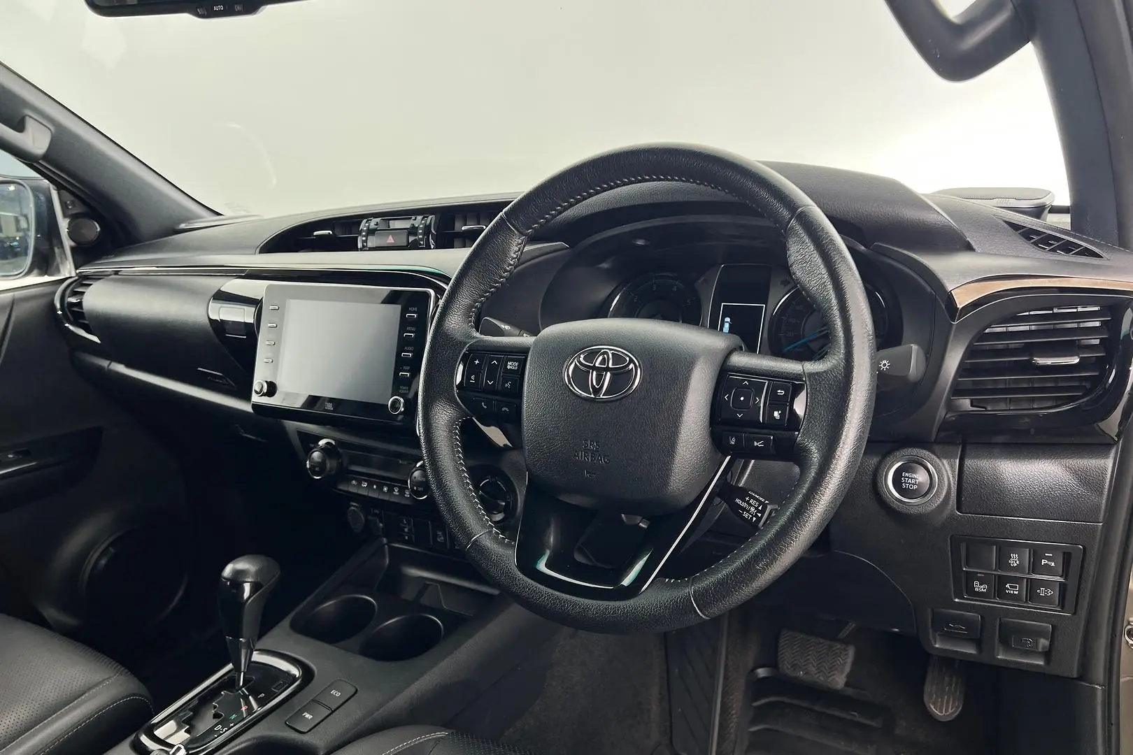 2023 Toyota Hilux Gallery Image 3