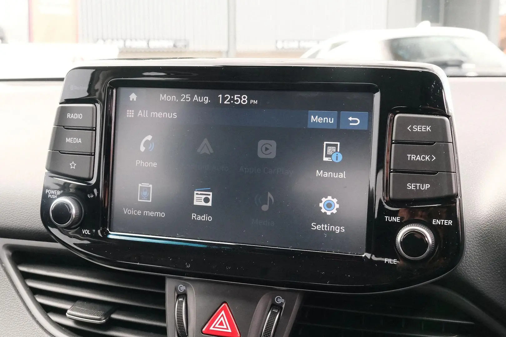 2021 Hyundai i30 Gallery Image 9