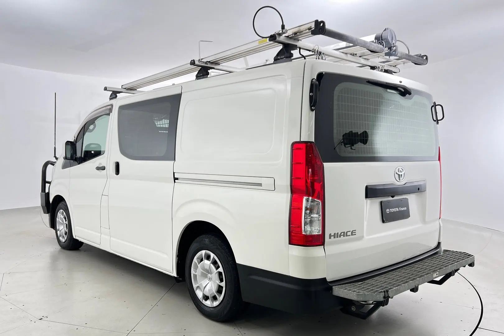 2019 Toyota Hiace Gallery Image 6