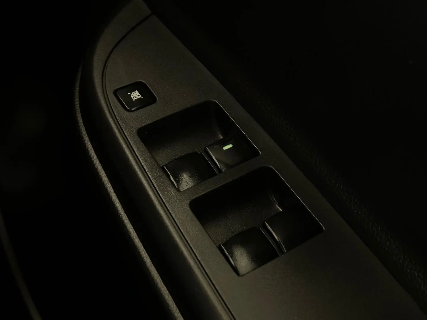 2021 Mitsubishi Triton Gallery Image 21