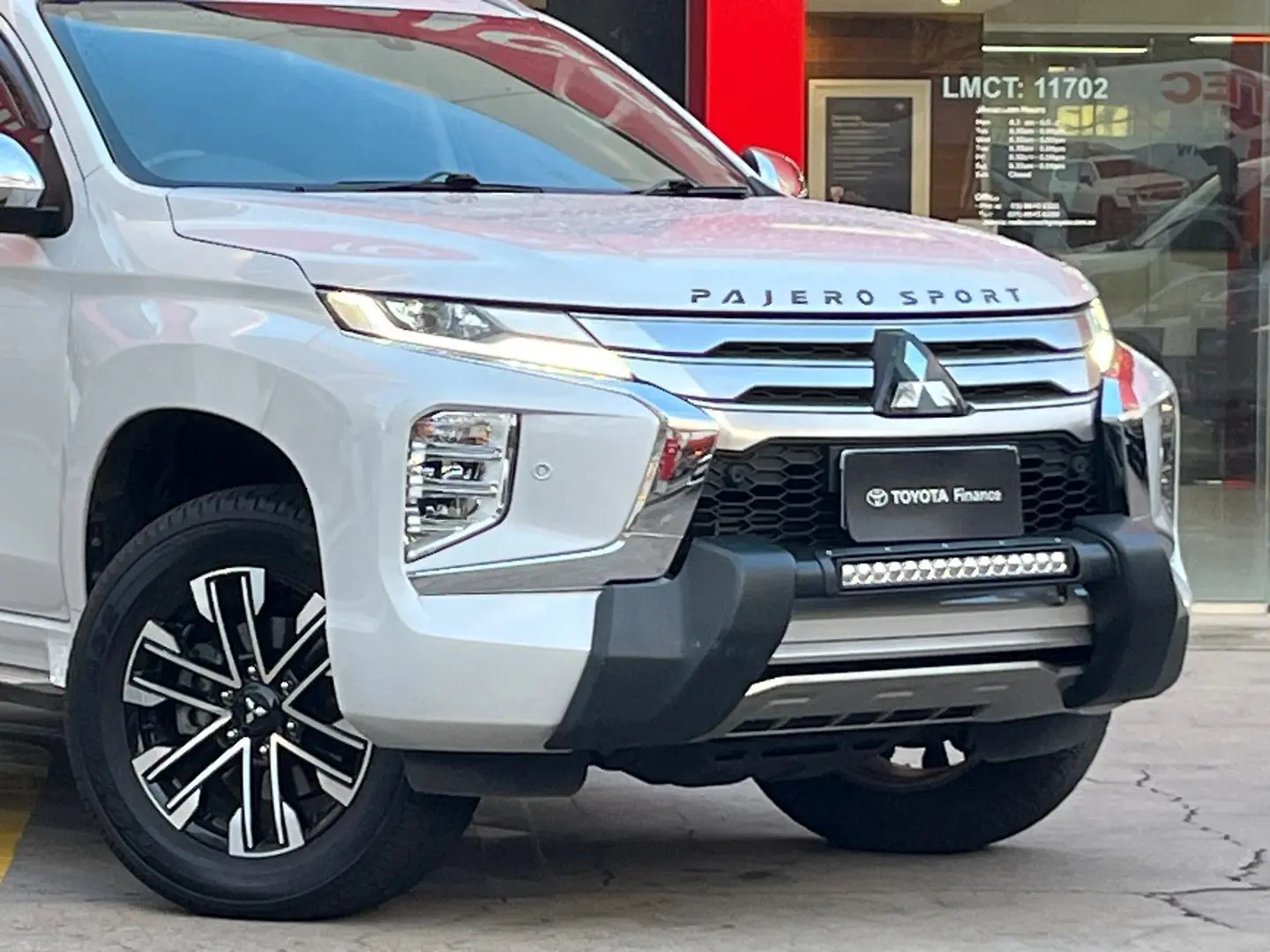 2023 Mitsubishi Pajero Sport Gallery Image 2