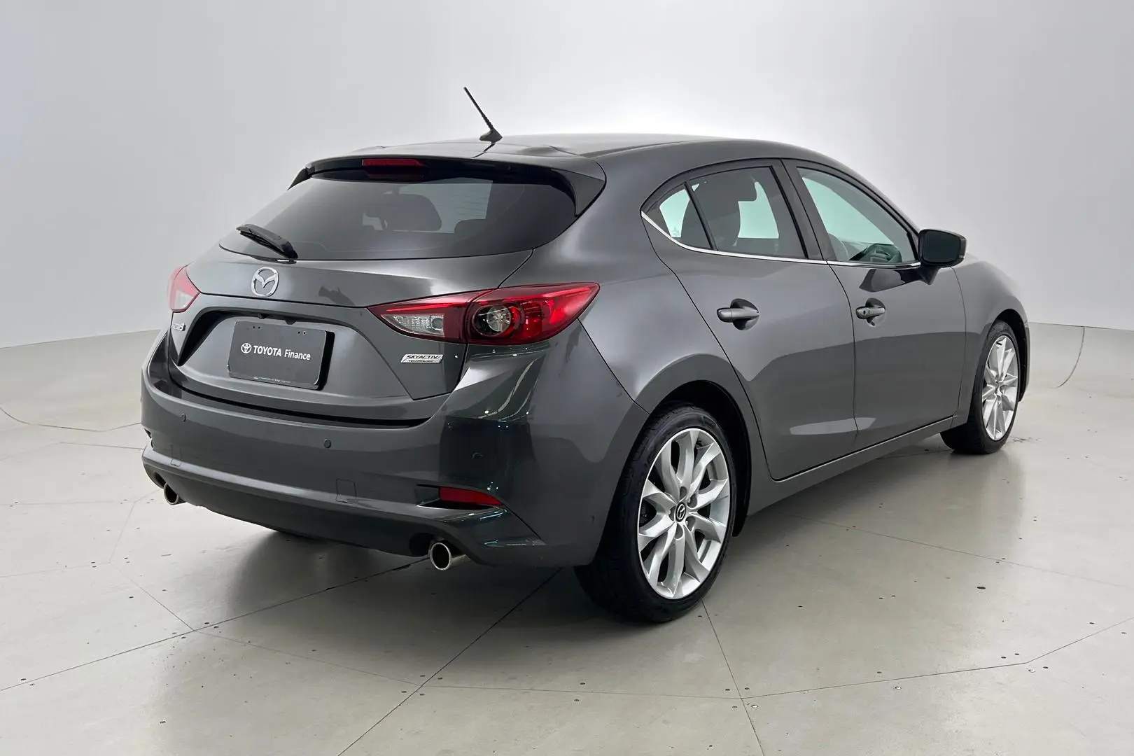 2017 Mazda 3 Gallery Image 5