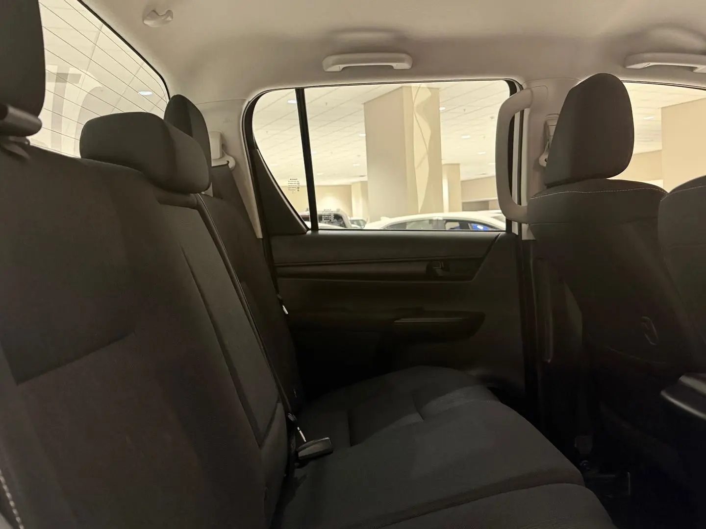 2022 Toyota Hilux Gallery Image 13