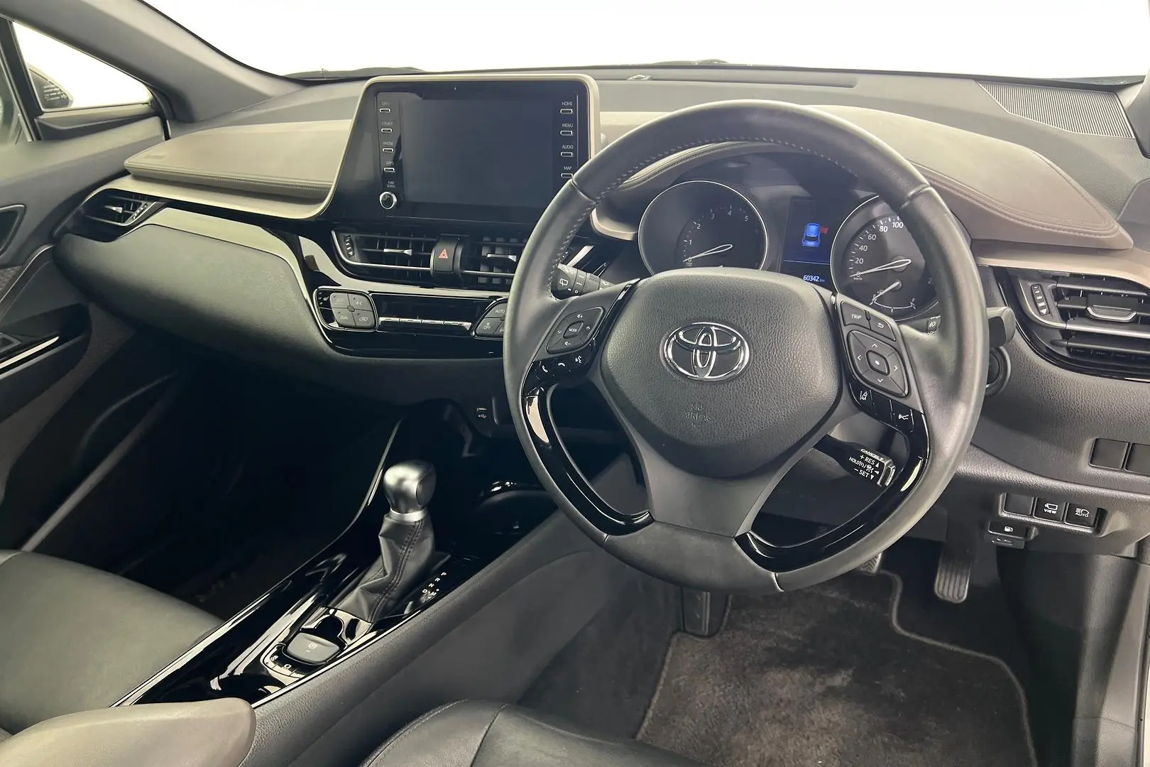 2020 Toyota C-HR Gallery Image 12
