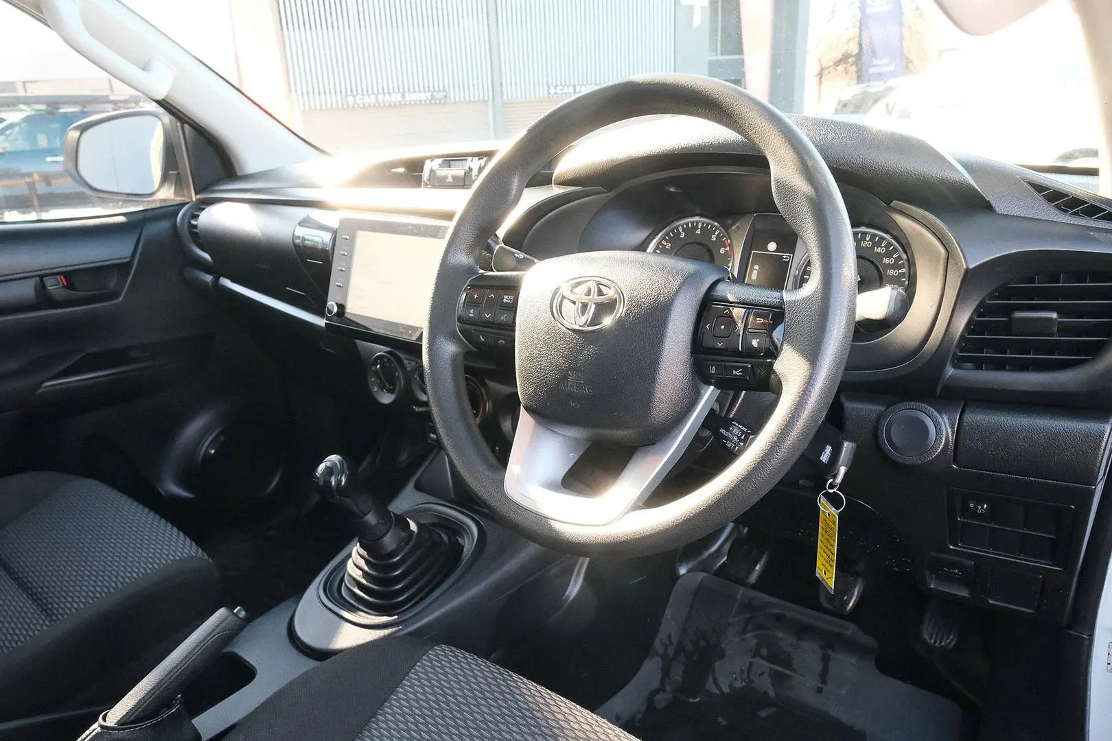 2020 Toyota Hilux Gallery Image 7
