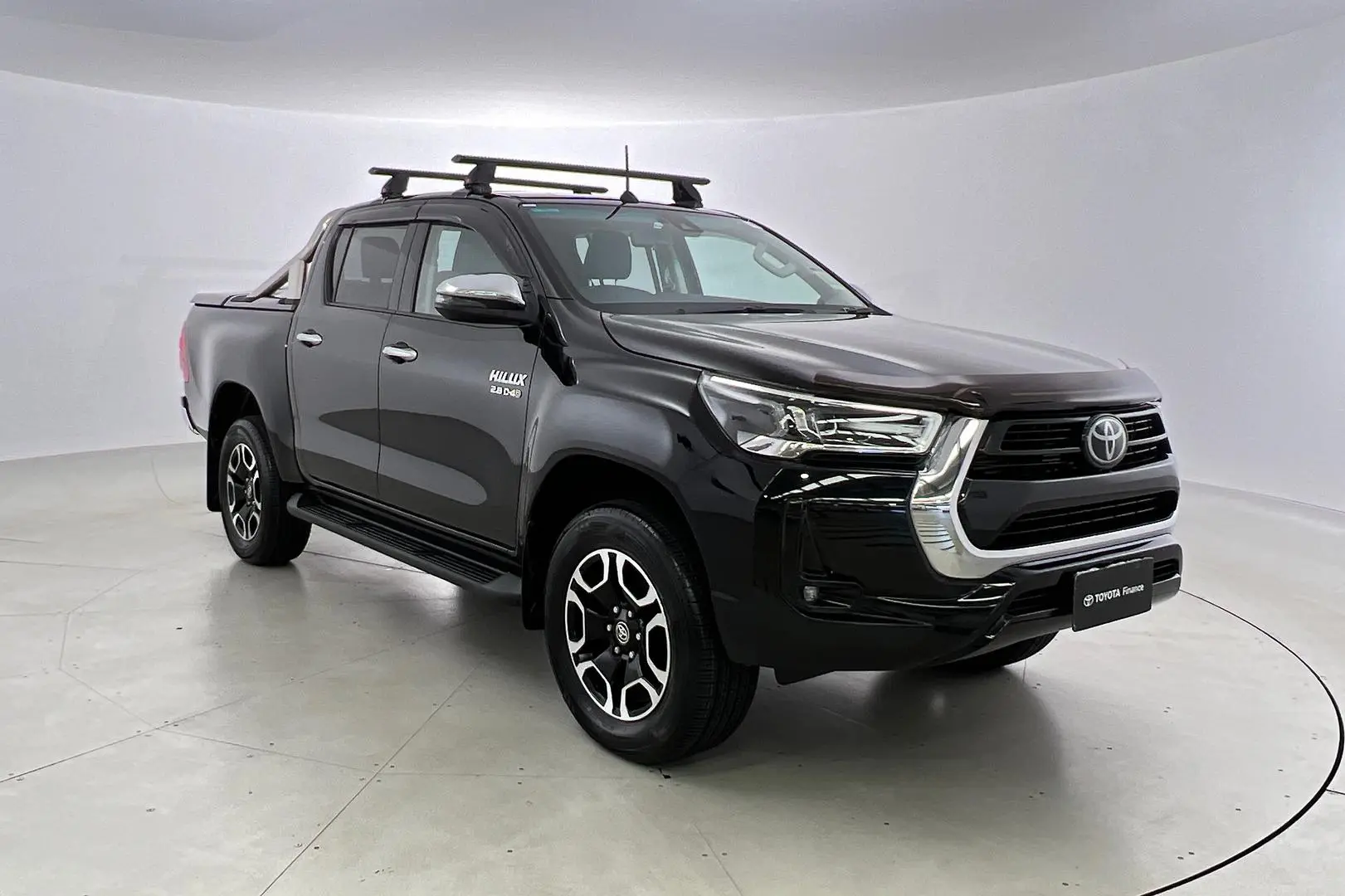 2021 Toyota Hilux Gallery Image 1