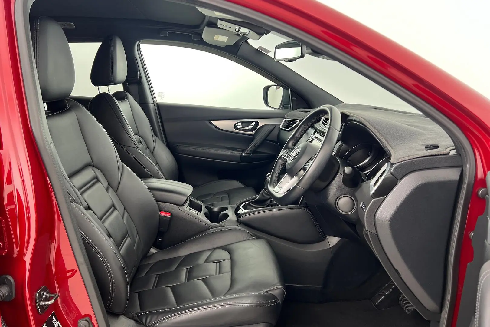 2020 Nissan QASHQAI Gallery Image 15